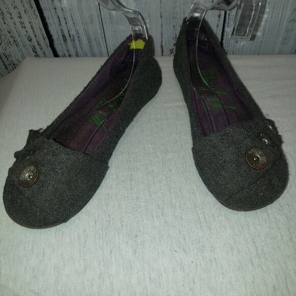 GUC, Girls Blowfish Gray Tweed style flats w/ metal toned button accents, Sz 13. - Picture 2 of 11